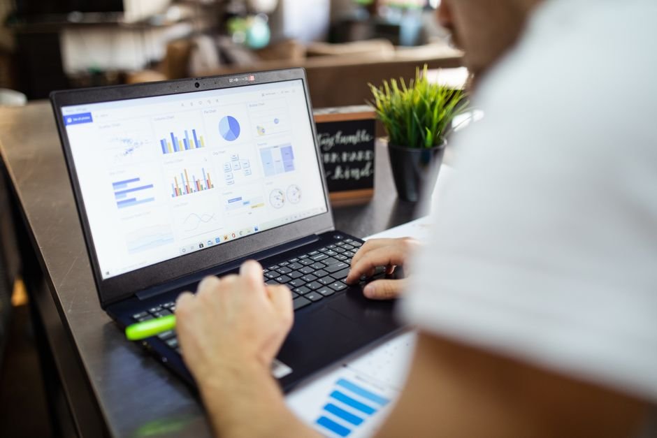 Google Sheets Mastery – From Fundamentals to Automation & Analytics